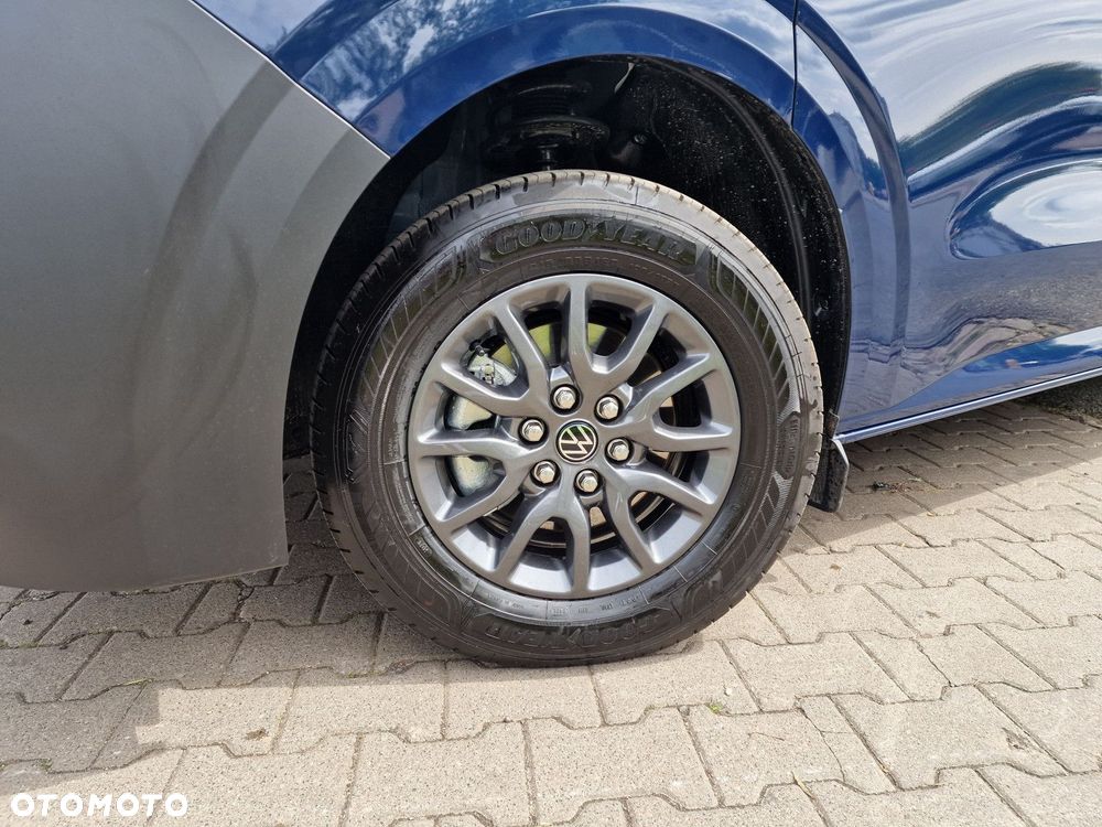 Volkswagen Caravelle - 9