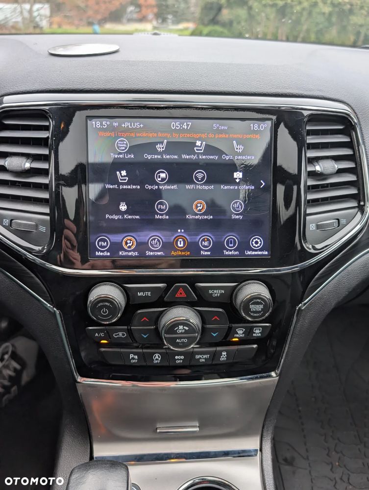 Jeep Grand Cherokee - 30