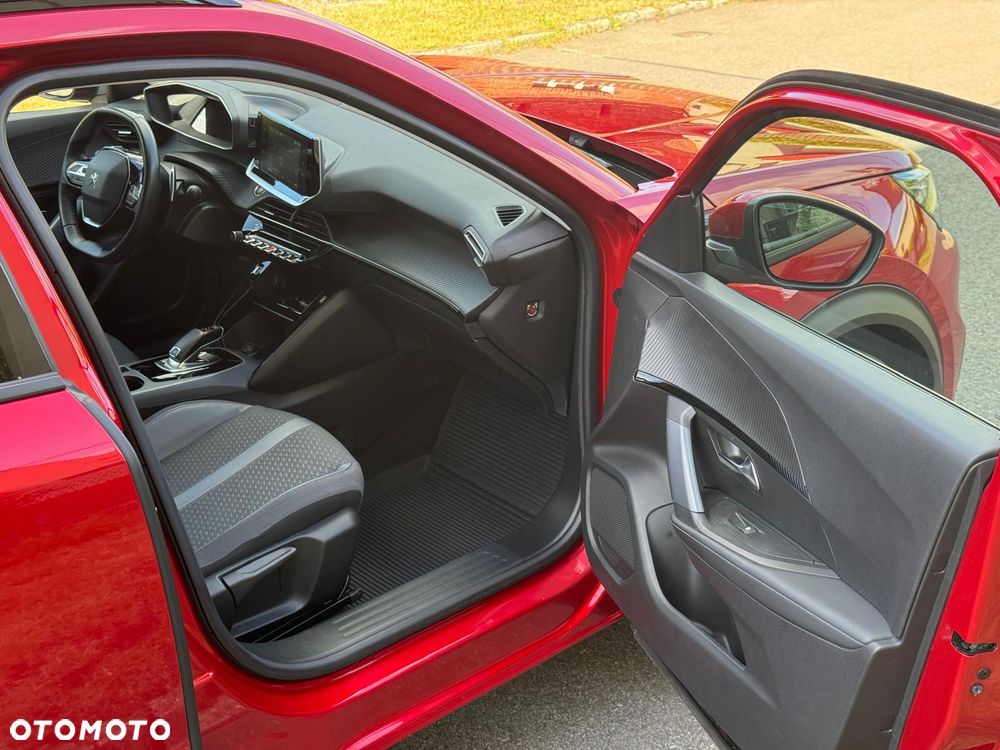 Peugeot 2008 1.2 PureTech Allure Pack S&S EAT8 - 16