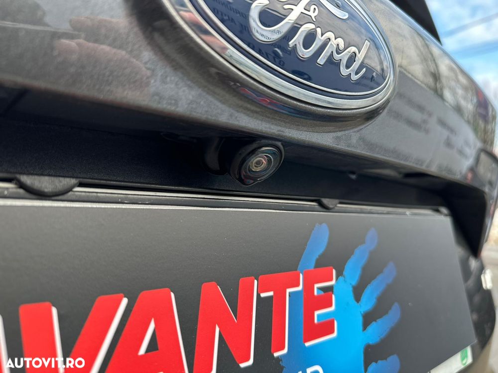 Ford Kuga 2.0 TDCi 4WD Powershift Titanium - 24