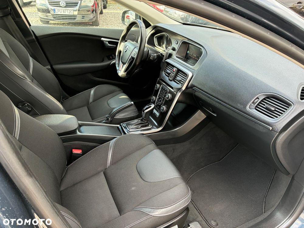 Volvo V40 D2 Geartronic - 11