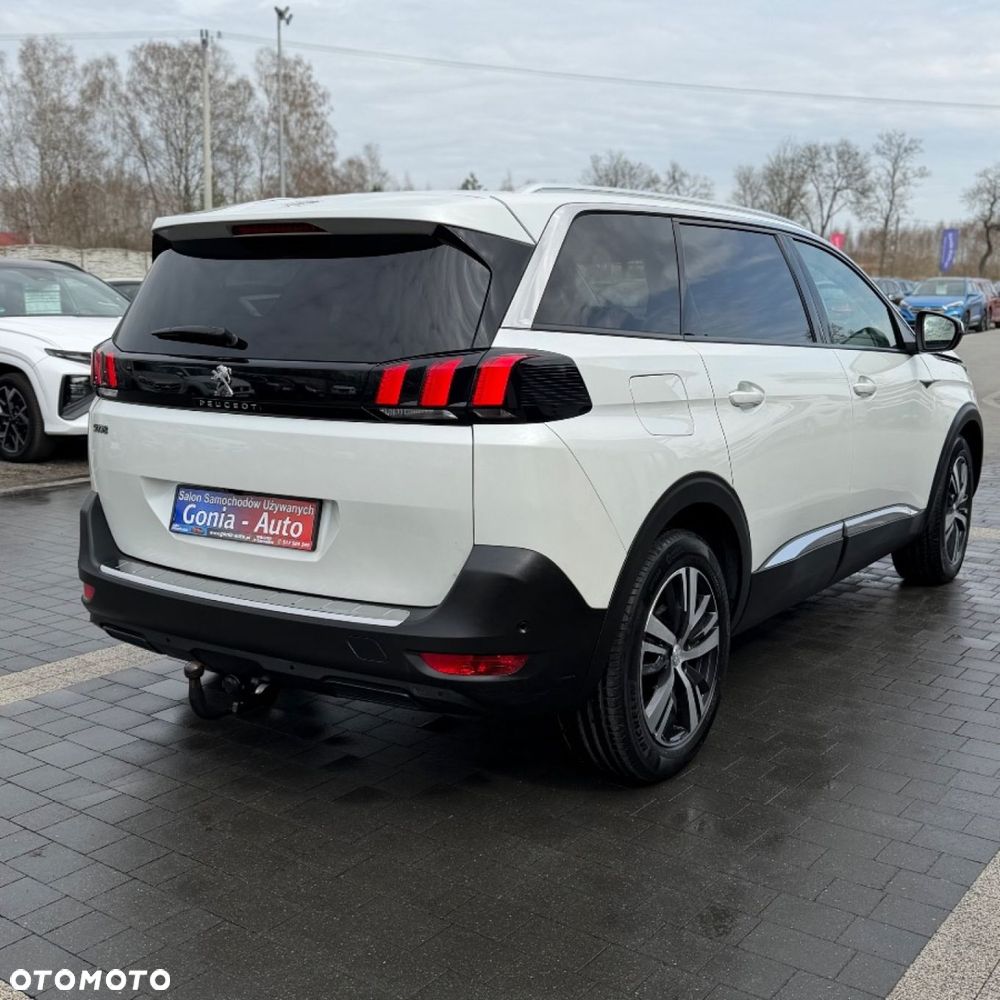 Peugeot 5008 - 8