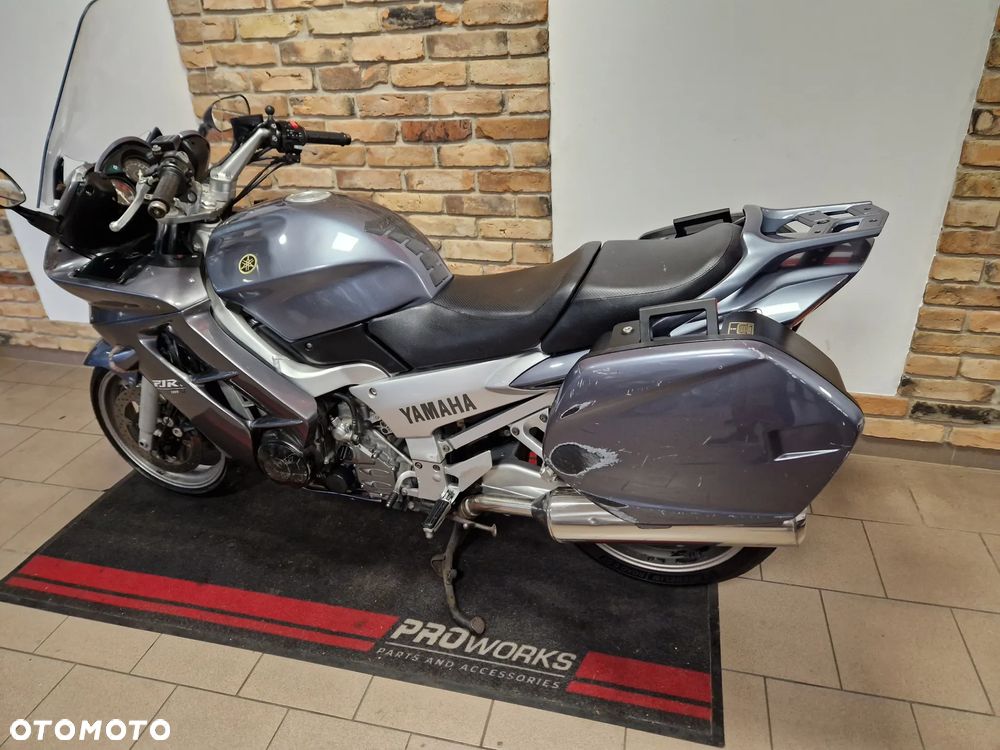 Yamaha FJR - 9