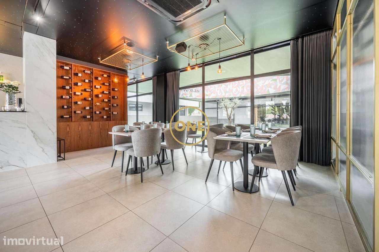 Restaurante totalmente equipado e pronto a funcionar - Grande imagem: 5/29
