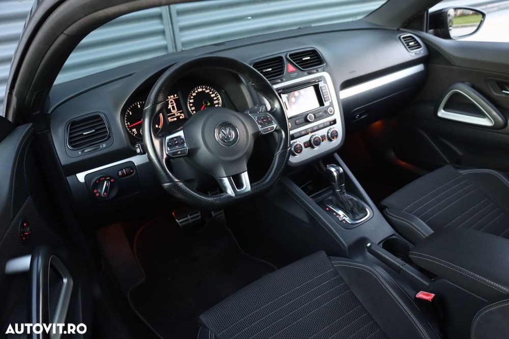 Volkswagen Scirocco 2.0 TDI DPF DSG - 8