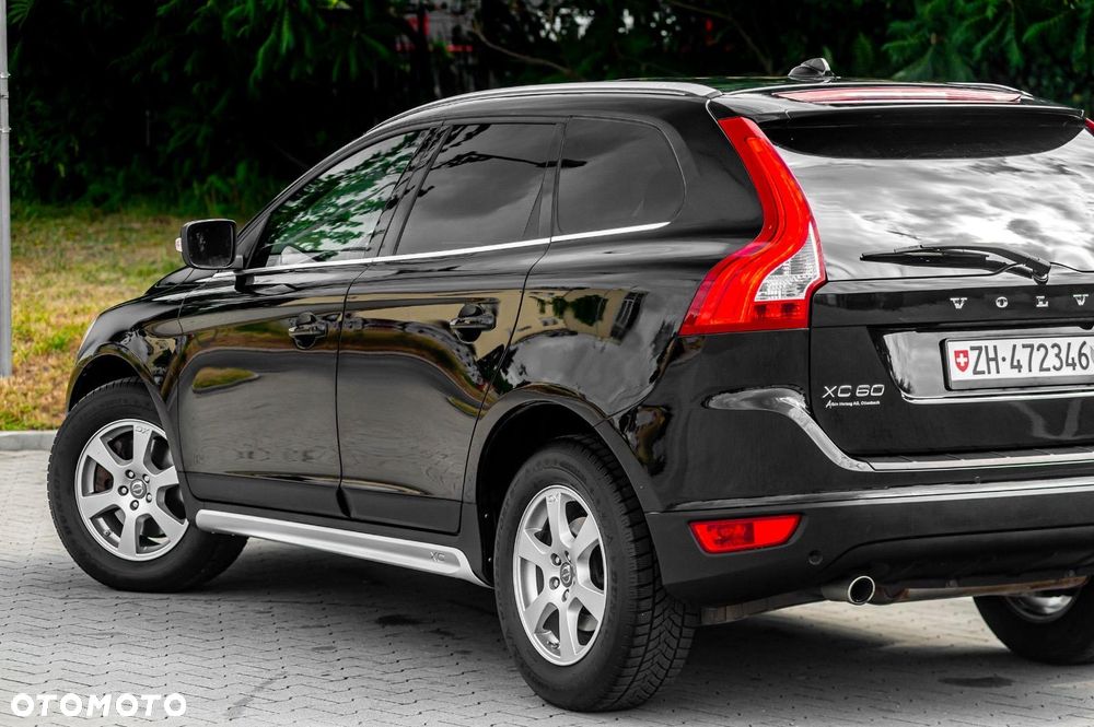 Volvo XC 60 D5 AWD Momentum - 13