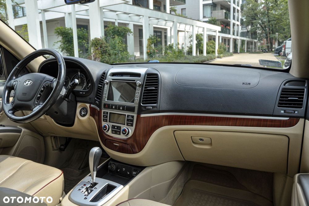 Hyundai Santa Fe - 10