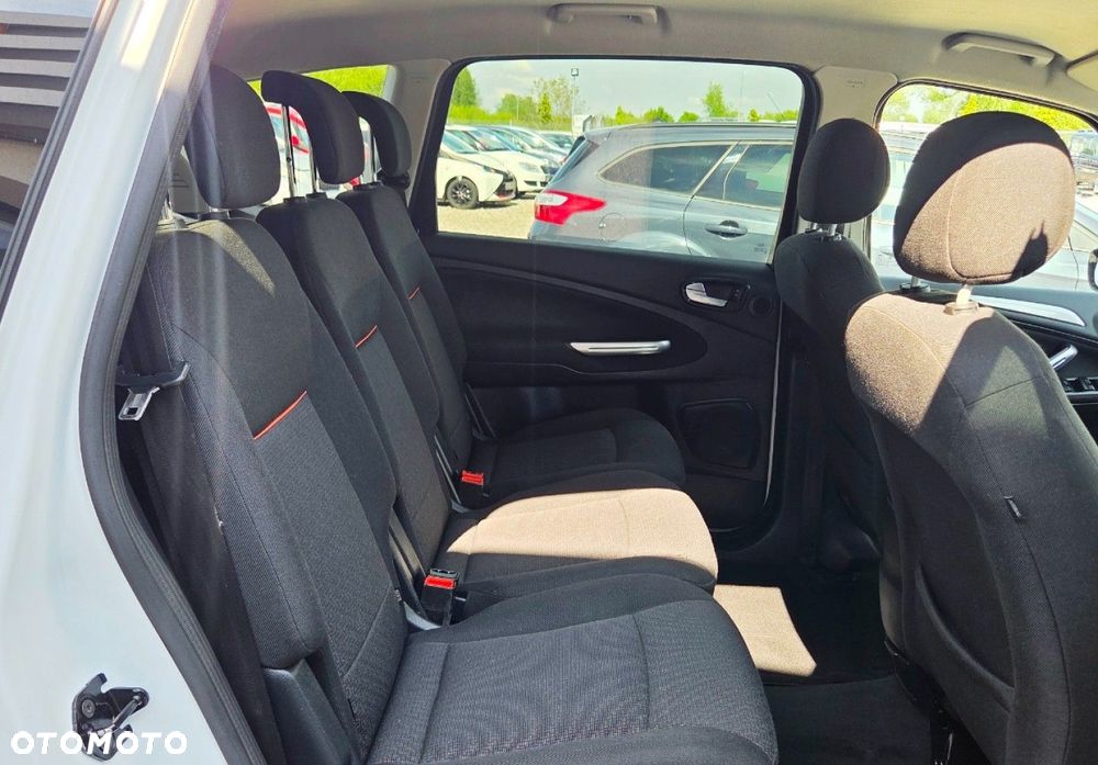 Ford S-Max - 24