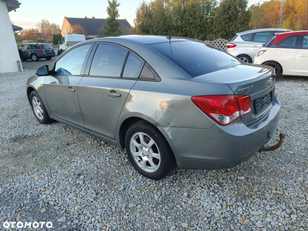 Chevrolet Cruze - 4
