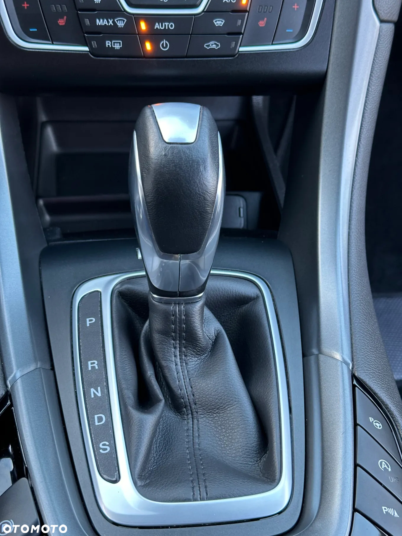 Ford Mondeo 2.0 TDCi Titanium PowerShift - 26