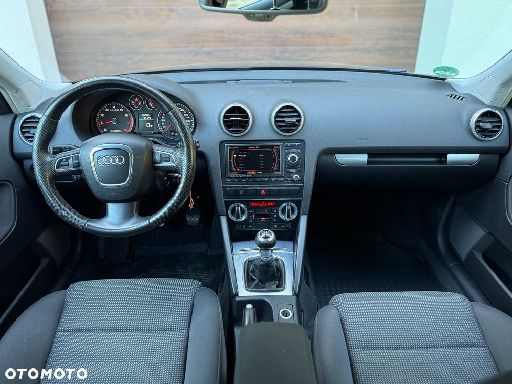 Audi A3 Sportback 1.6 S line Sportpaket plus - 30