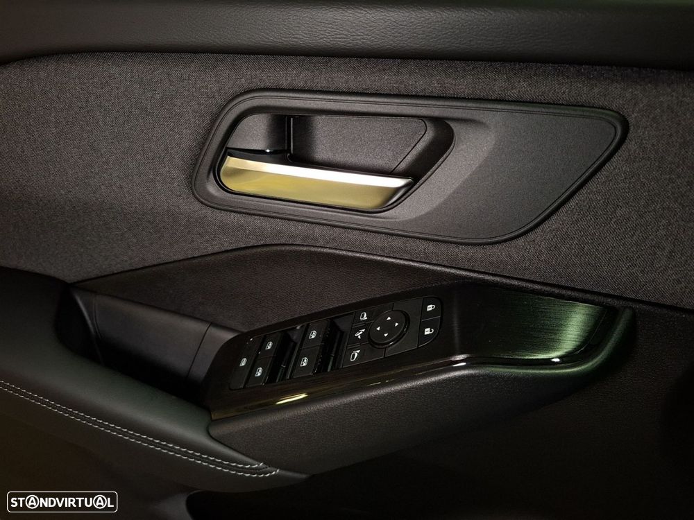 Nissan Qashqai 1.3 DIG-T Engage - 21