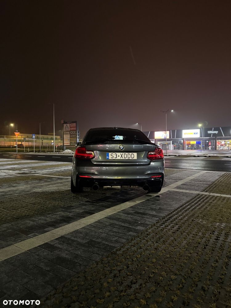 BMW Seria 2 218d - 16