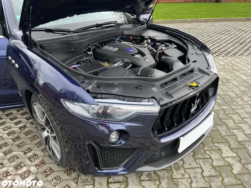 Maserati Levante S Granlusso - 8