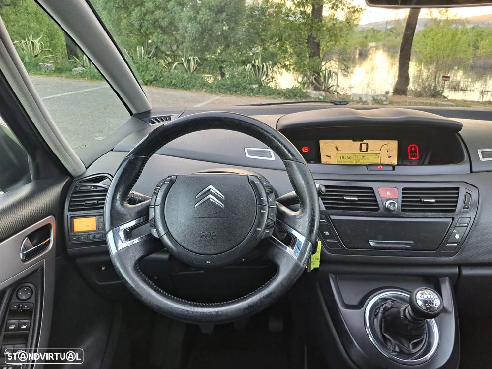 Citroën C4 Grand Picasso 1.6 HDi Exclusive - 16