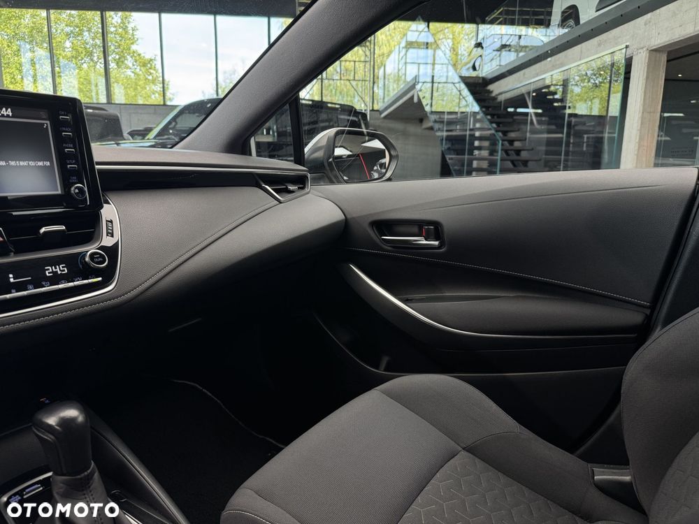 Toyota Corolla 2.0 Hybrid Comfort - 29