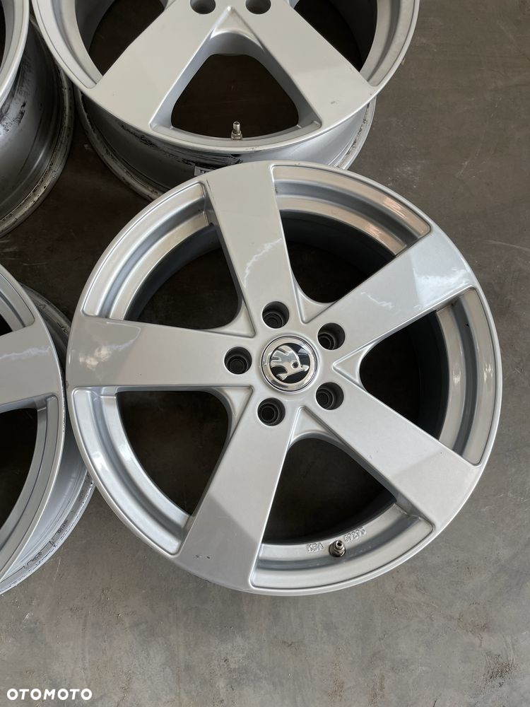 FELGI ALUMINIOWE Skoda 7" x 17" x 5x112 x 57,1 x ET45 - 4