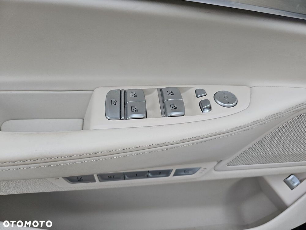 BMW Seria 7 - 18