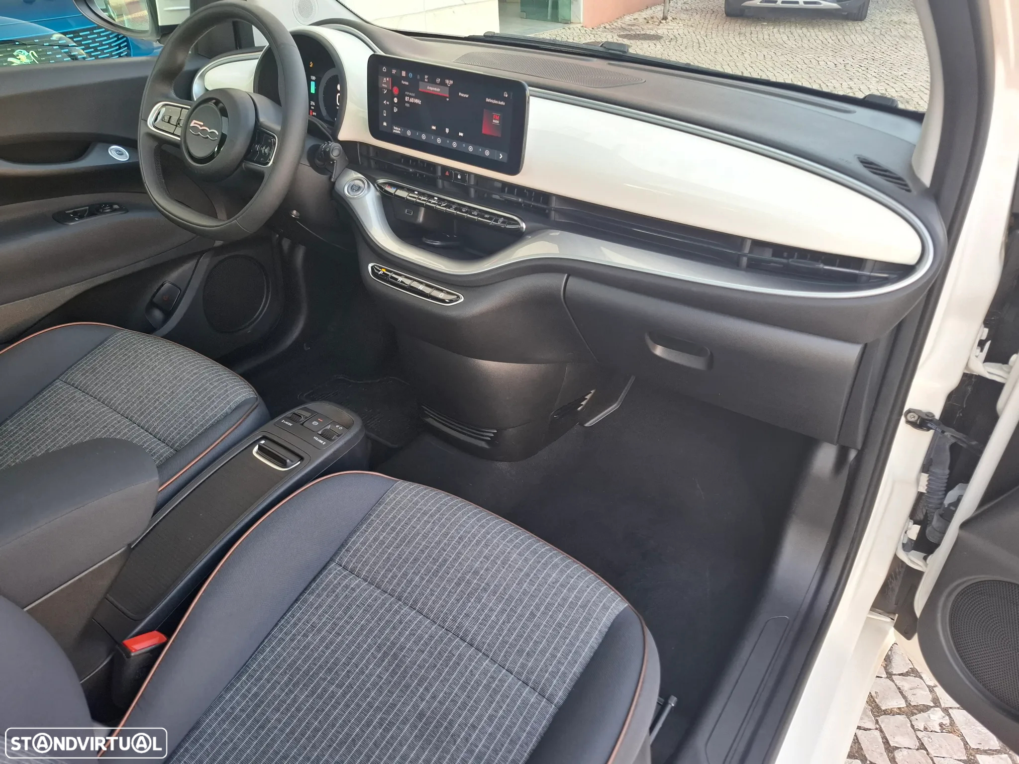 Fiat 500e Icon - 32