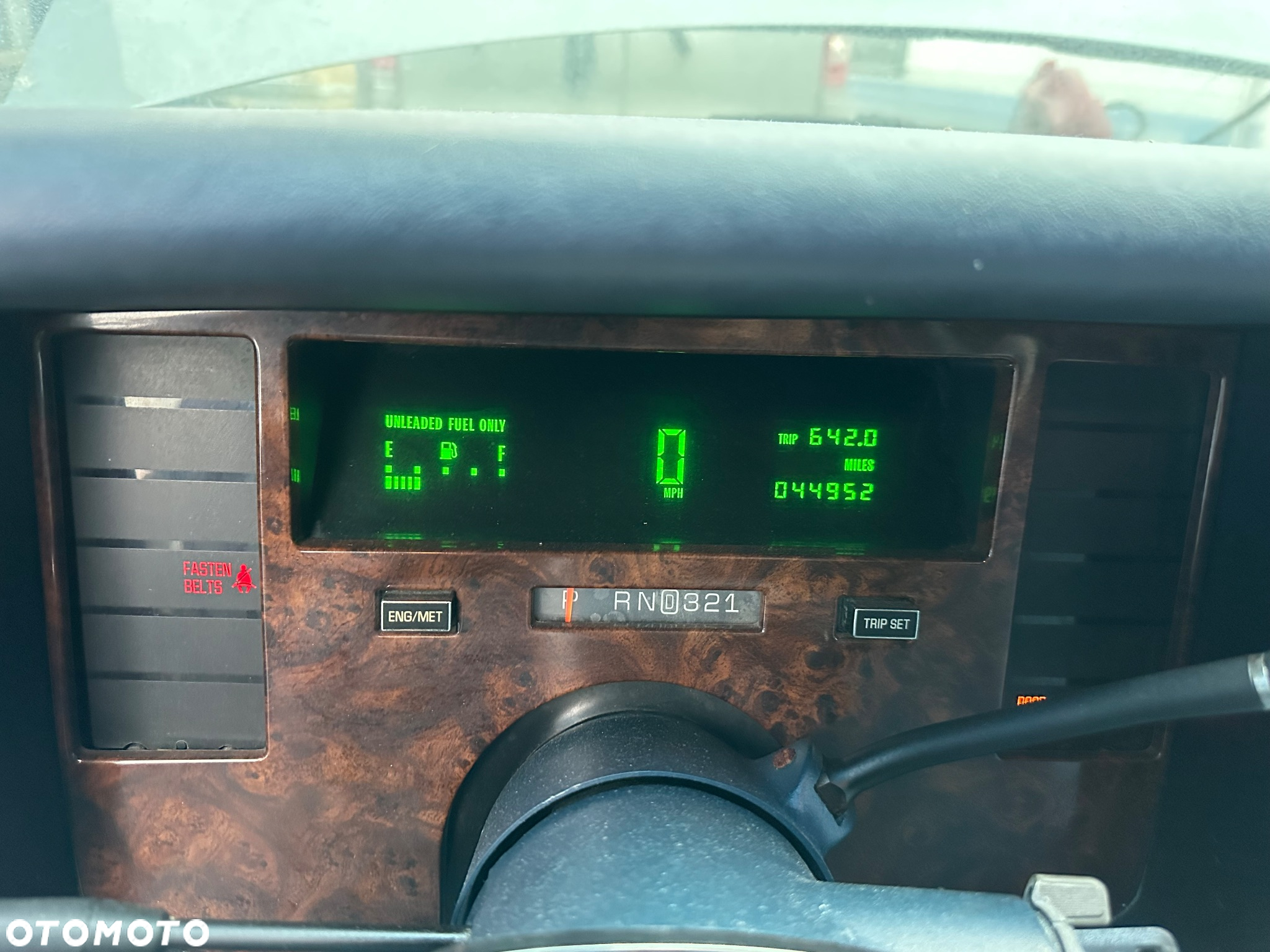 Cadillac Fleetwood 5.7 STD - 12