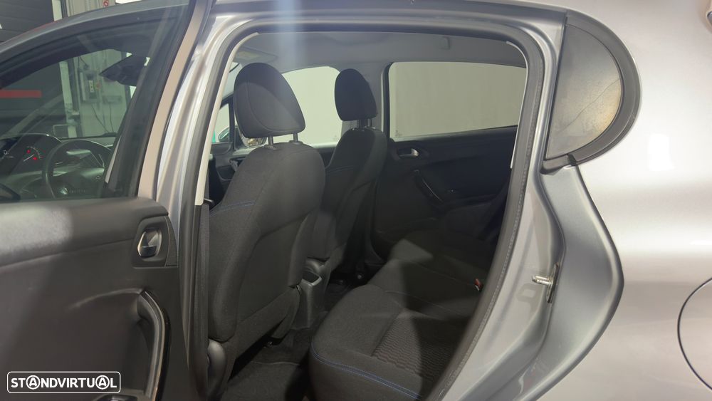Peugeot 208 82 VTI Style - 15