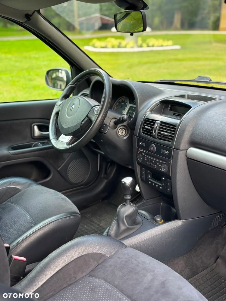 Renault Clio 2.0 16V Sport - 18