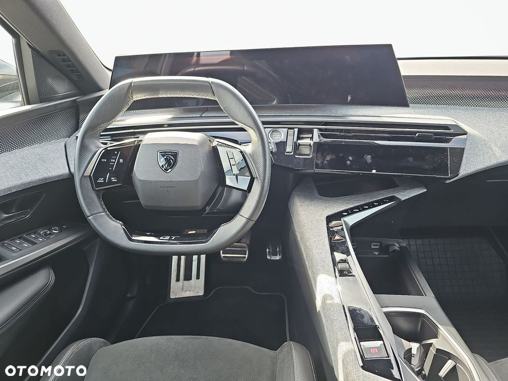 Peugeot 3008 1.2 PureTech mHEV GT S&S e-DCS6 - 11