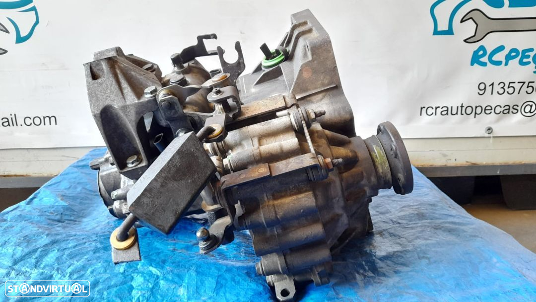CAIXA VELOCIDADES DUW VW VOLKSWAGEN GOLF IV 4 MK4 1.4i 16V 75CV AHW LEON 1M - 6