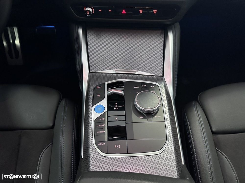 BMW i4 eDrive35 Edição Desportiva M - 18