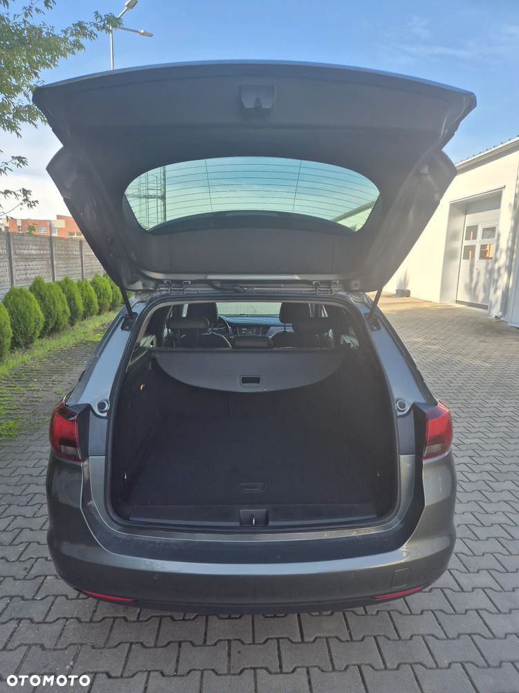 Opel Astra 1.6 CDTI Sport - 29