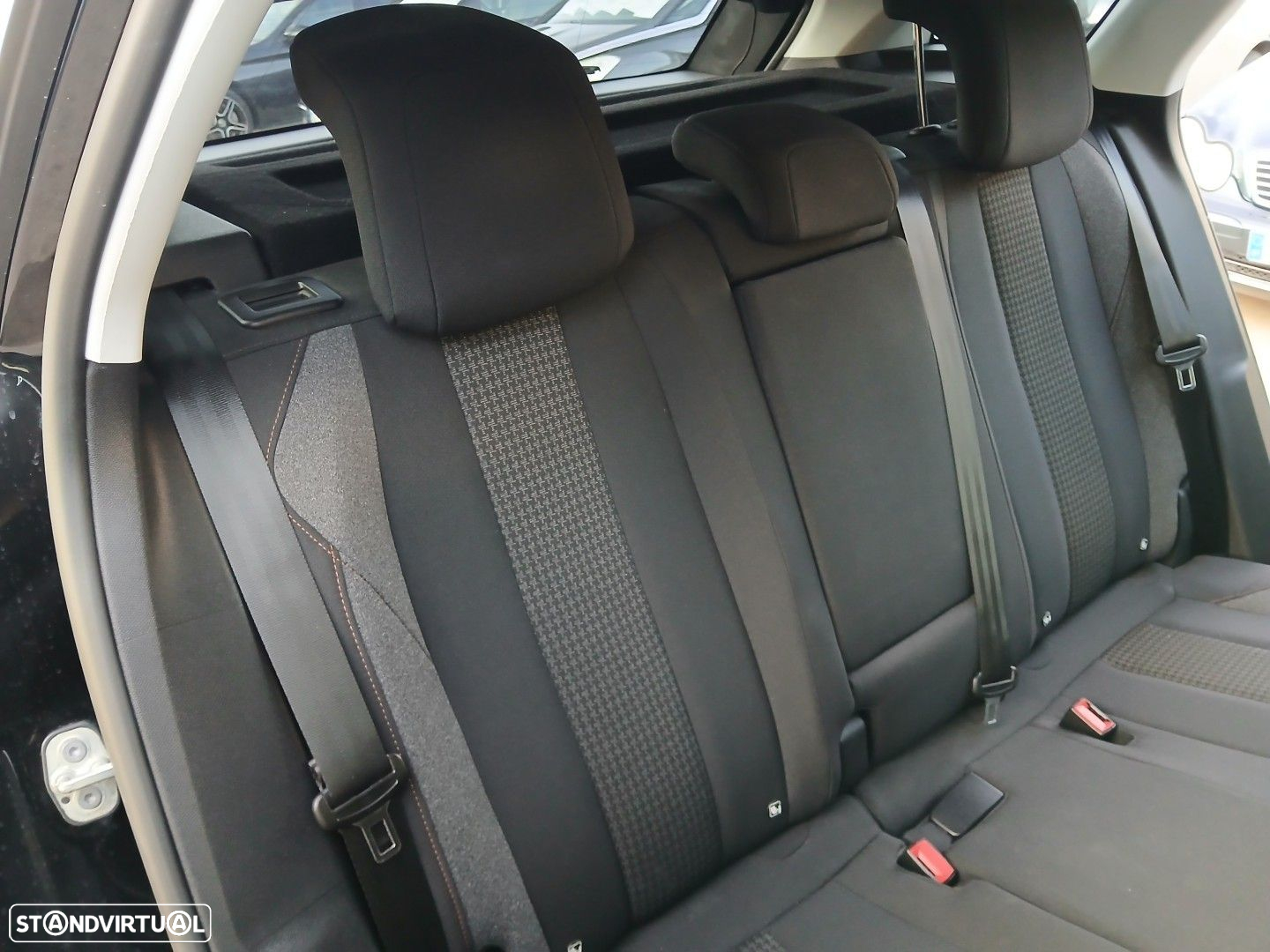 Peugeot 3008 1.5 BlueHDi Active - 14