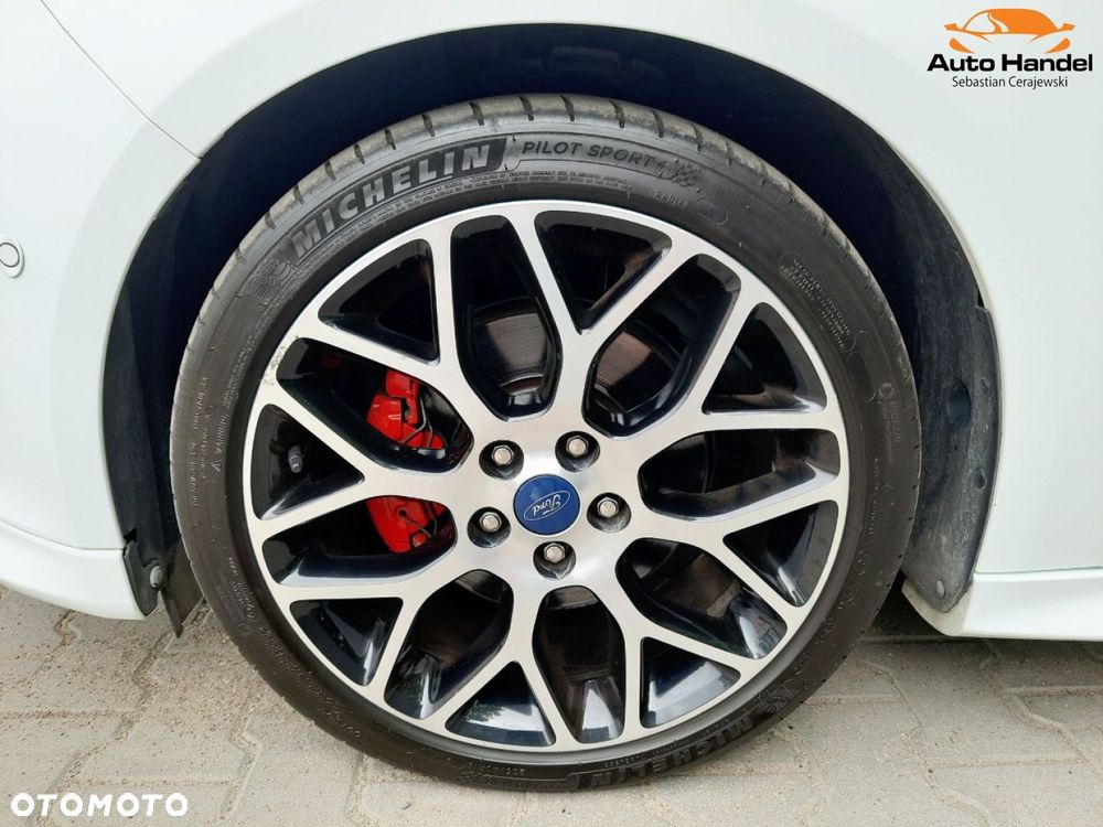 Ford Focus - 40