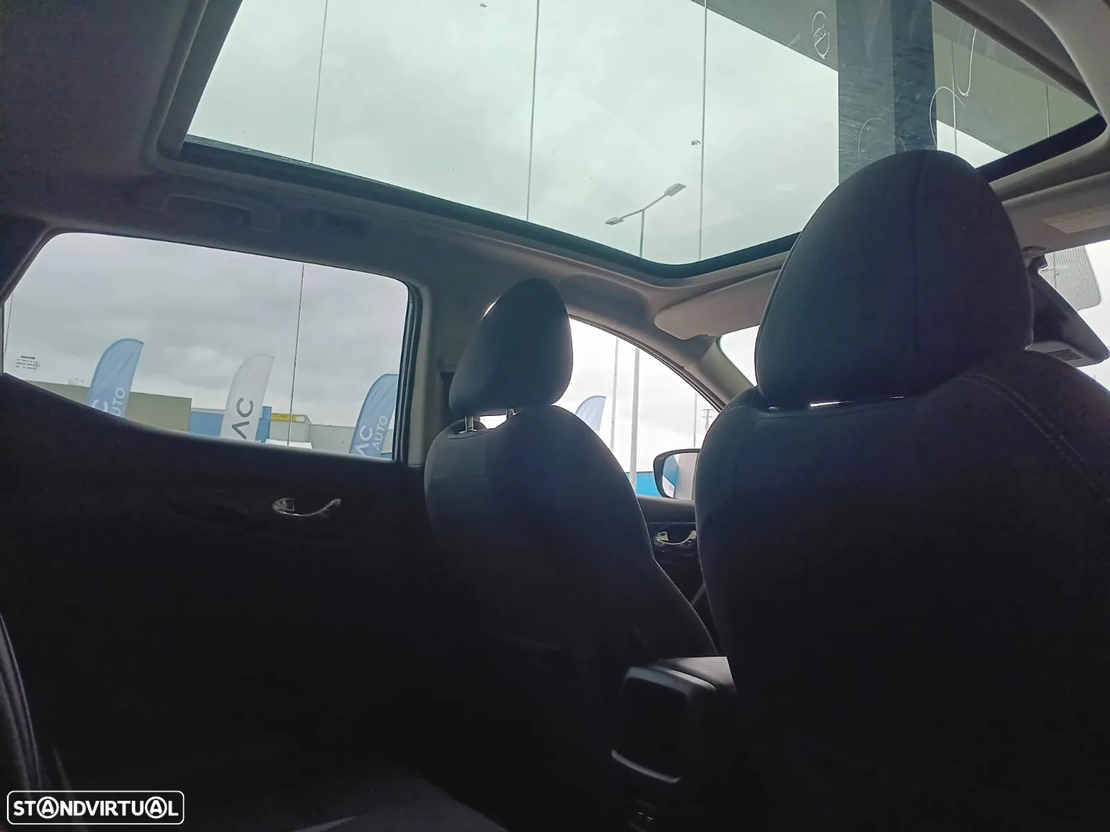 Nissan Qashqai 1.5 dCi N-Connecta J18 - 11