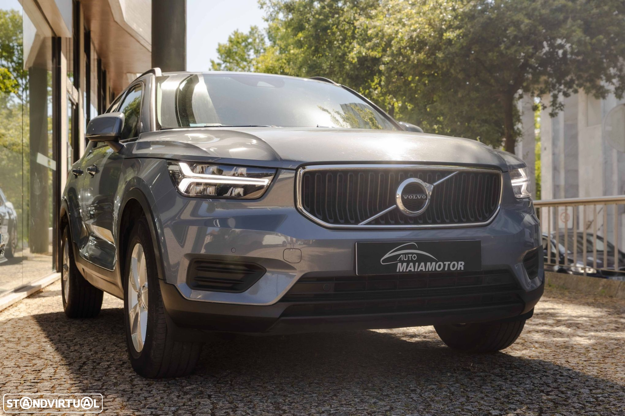 Volvo XC 40 1.5 T2 Momentum Core Geartronic - 5