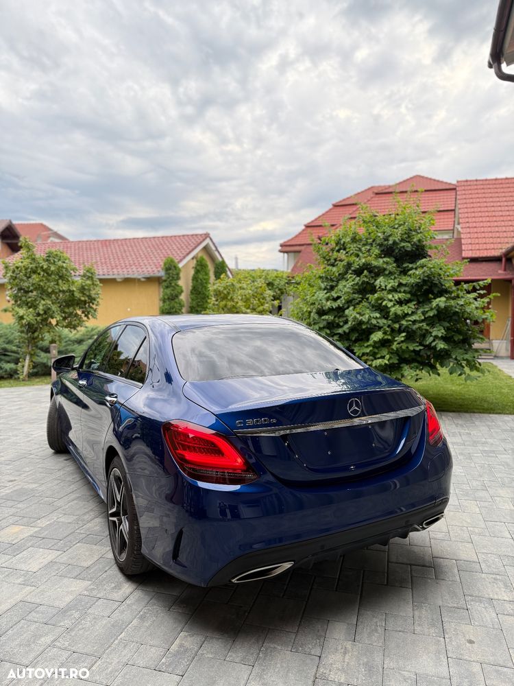 Mercedes-Benz C 300 e T 9G-TRONIC AMG Line - 2
