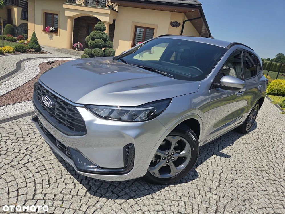 Ford Kuga - 1