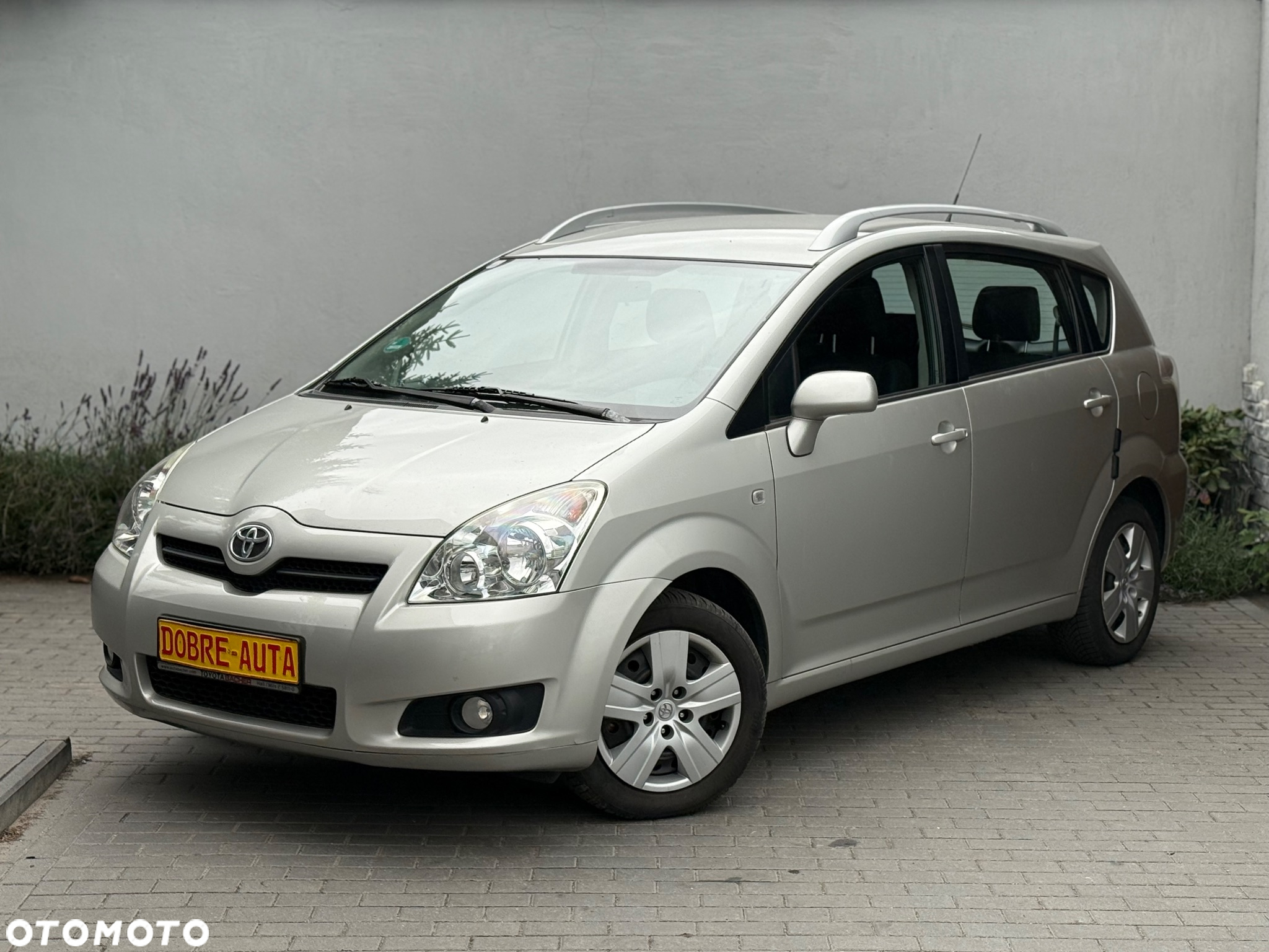 Toyota Corolla Verso 1.6 Premium + - 19