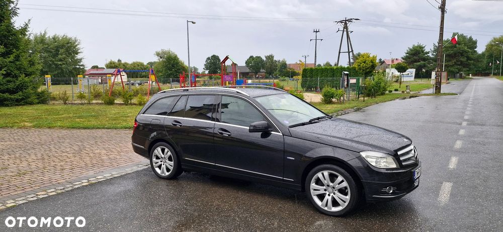 Mercedes-Benz Klasa C 180 CGI Automatik BlueEFFICIENCY Avantgarde - 14