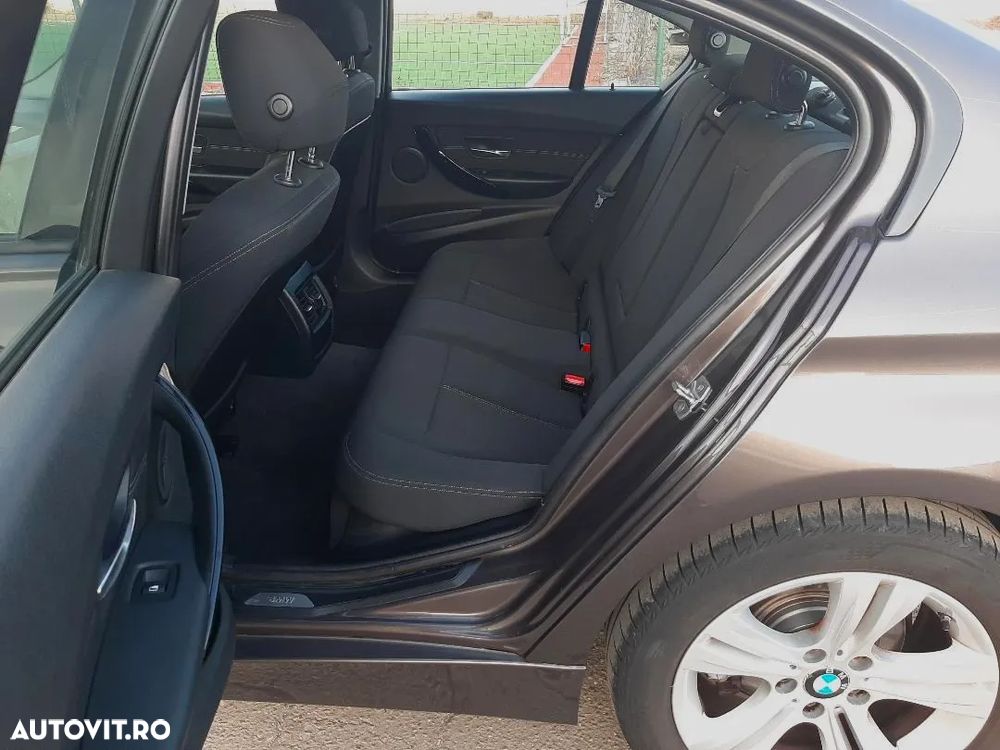 BMW Seria 3 316d Aut. Sport Line - 9
