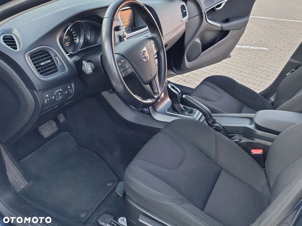 Volvo V40 Cross Country - 35