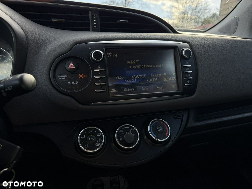 Toyota Yaris 1.5 Premium - 16