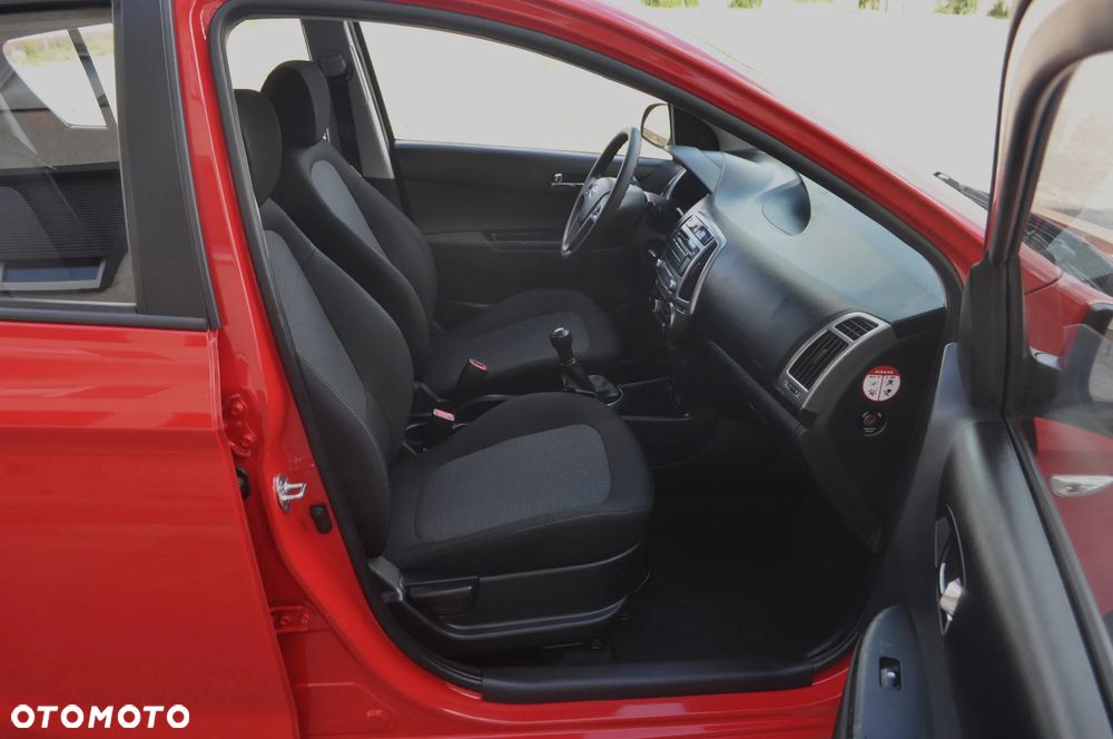Hyundai i20 1.2 Intro Edition - 26