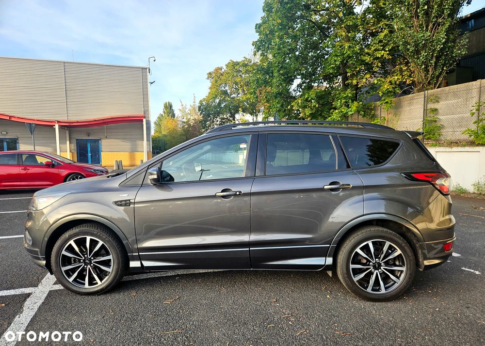 Ford Kuga 2.0 TDCi 2x4 ST-Line - 5