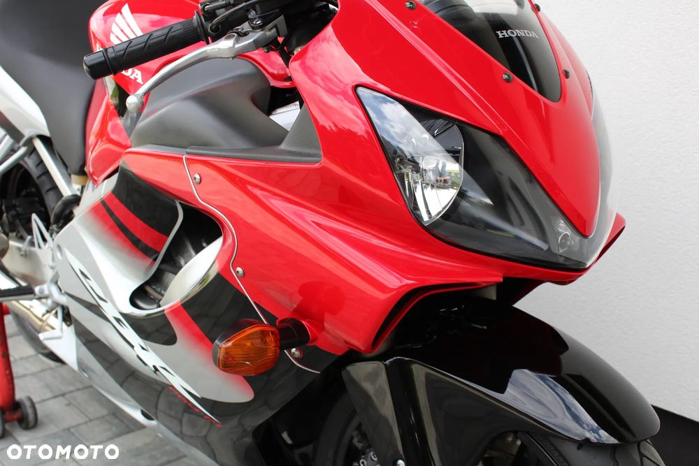 Honda CBR - 9
