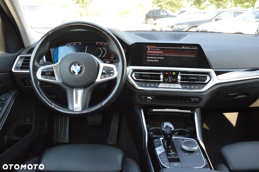 BMW Seria 3 318d MHEV M Sport - 18