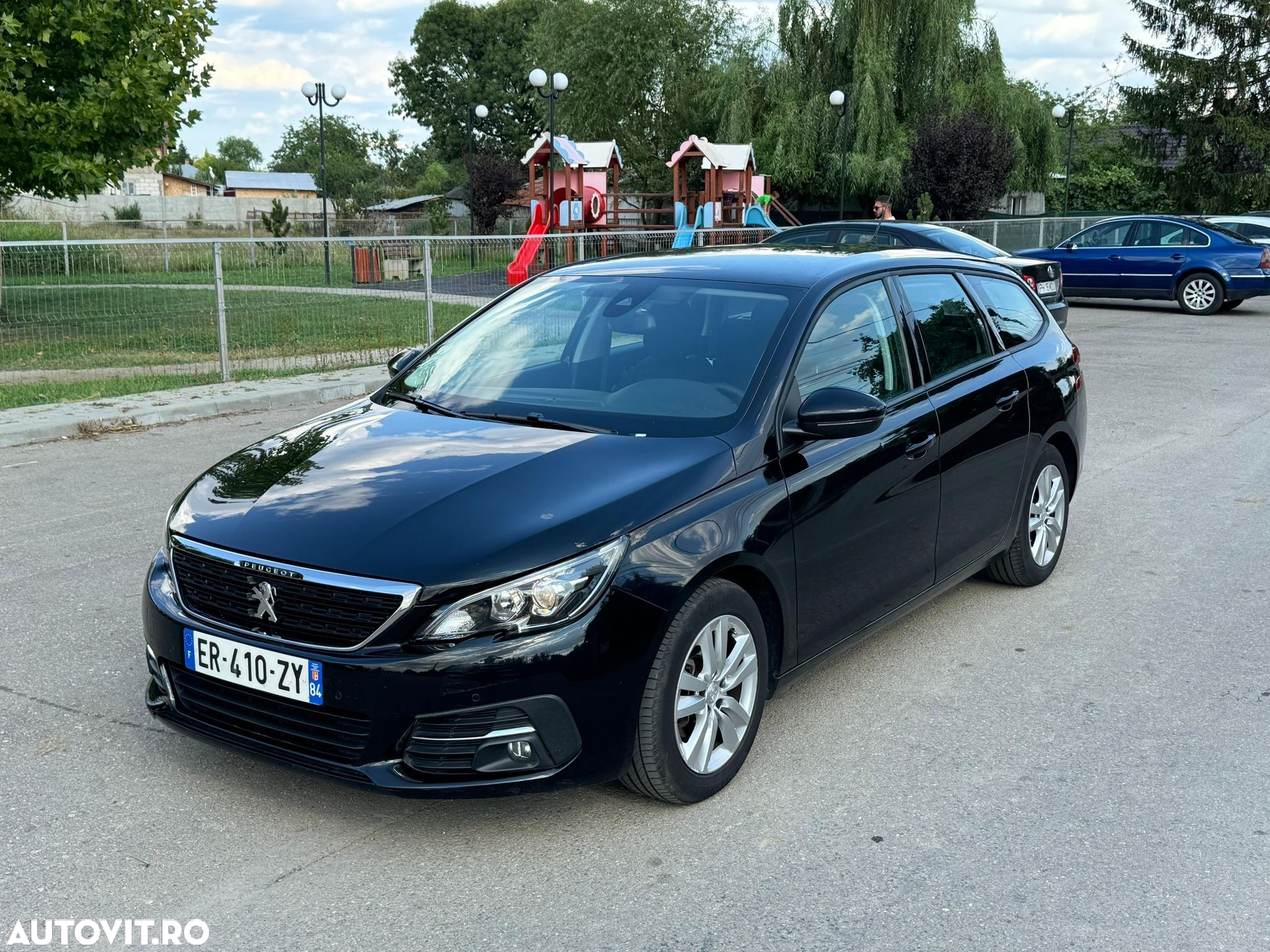Peugeot 308 SW e-HDi 115 Stop & Start Niveau 2 Business-Line - 2