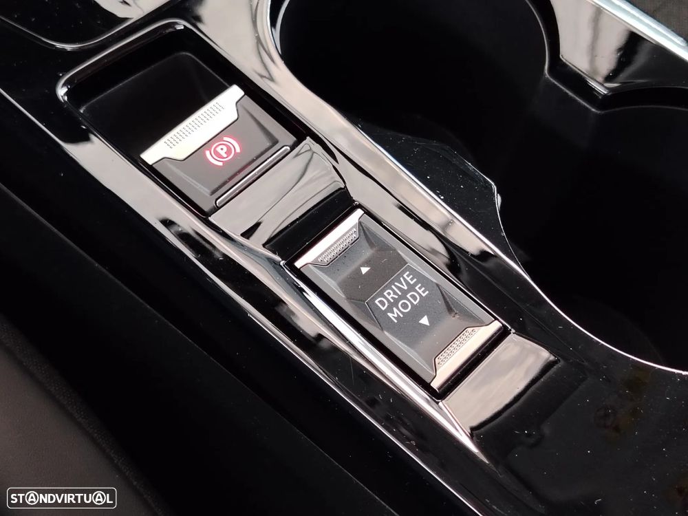 Peugeot 2008 PureTech 130 EAT8 Allure - 25