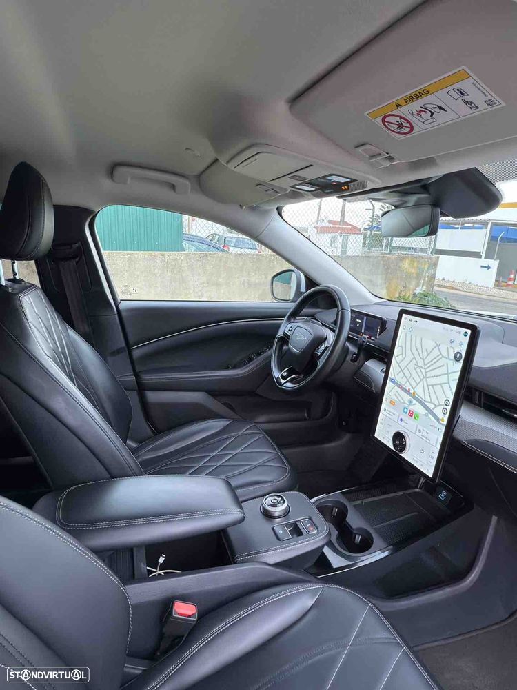 Ford Mustang Mach-E - 15