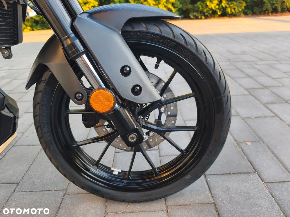 Yamaha MT - 9