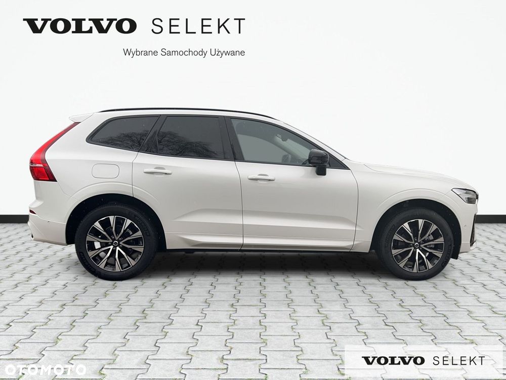 Volvo XC 60 B5 B AWD Plus Dark - 5